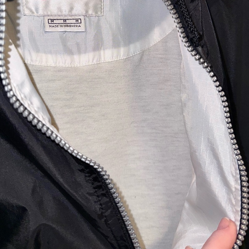 Nike Men’s Black Vintage Windbreaker (M) - Picture 8 of 13